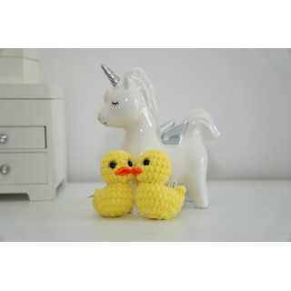 Żółte kaczątka pluszowe – urocze maskotki na prezent